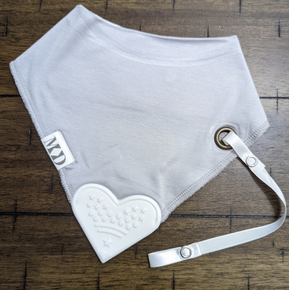 NEW Grey Bib baby girl boy bib teether heart pacifier clip